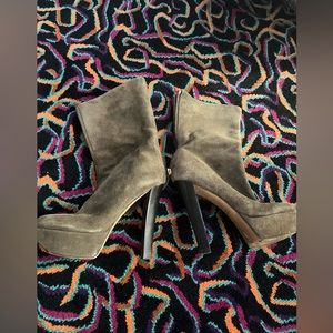 Giusseppe zanotti suede platform boots gorgeous platform worn 1x gray green